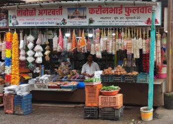 जलप्रलयानंतर महाडच्या व्यापार्‍यांचा श्रीगणेशा