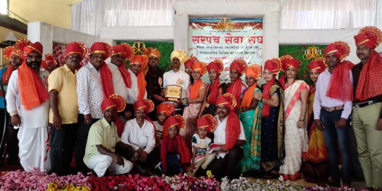 राज्यस्तरीय आदर्श सरपंच पुरस्कार सरिता भगत यांना प्राप्त