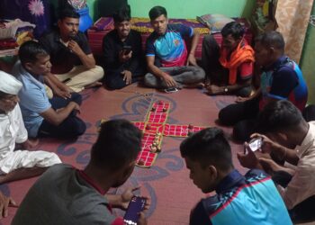 तरुणांनी जोपासला सारिपाटाचा खेळ