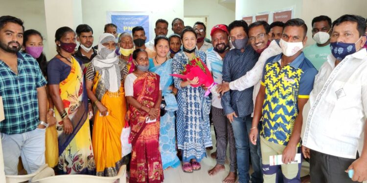 शेकापच्या लसीकरण मोहिमेला उत्स्फूर्त प्रतिसाद