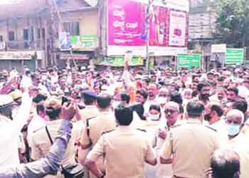 बेळगावात मराठी भाषिकांचा मोर्चा