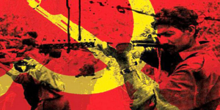 छत्तीसगड राज्यात नक्षलवाद्यांचे आत्मसमर्पण