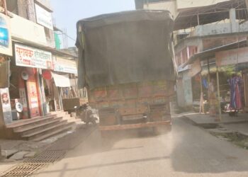 दिवाळीच्या आगमनावर धुरळ्यांची आतिषबाजी