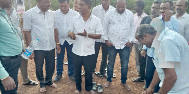 सायगाव येथे गोडाऊनचे भूमीपुजन