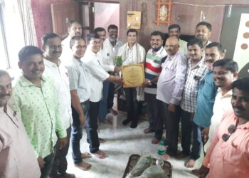 महाराष्ट्र राज्य शिक्षक परिषदेकडून आदर्श शिक्षकांचा सत्कार