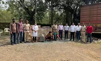 रायगडात 1 हजार मद्याचे बॉक्स जप्त; 82 लाखांचा मुद्देमाल जप्त
