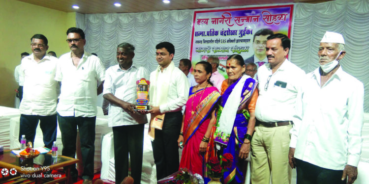 आयएएस होऊन प्रतीकने खारेपाटाचे नाव उज्वल केले