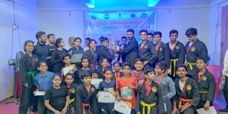 पनवेलमध्ये किकबॉक्सिग स्पर्धेचे आयोजन