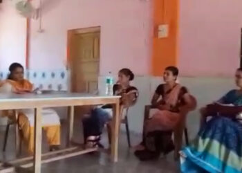 विकासकामांसाठी एनओसी मागणार्‍या महिला सदस्येला शिवीगाळ