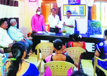 दांडगुरी येथे मोफत डिजिटल सातबाराचे वाटप