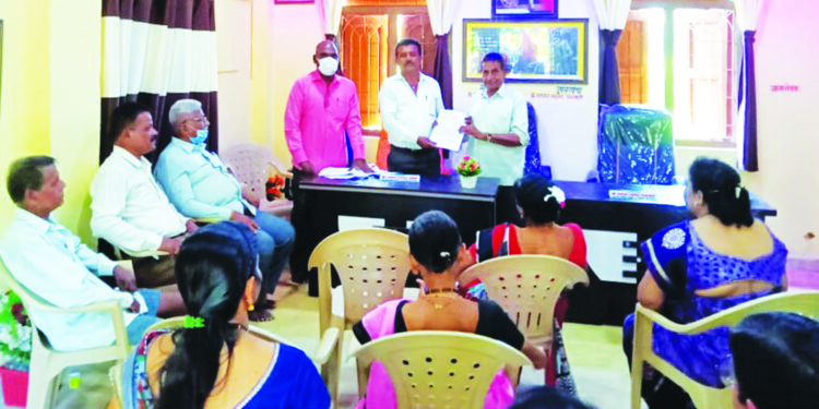 दांडगुरी येथे मोफत डिजिटल सातबाराचे वाटप