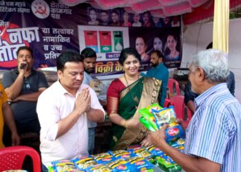 सर्वसामान्यांची दिवाळी गोड; जे.एम. म्हात्रे चॅरिटेबल ट्रस्ट व शेकापचा पुढाकार