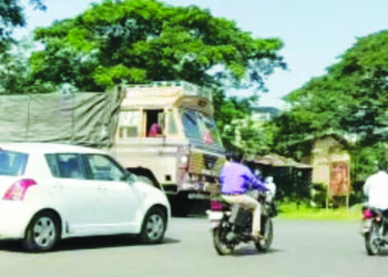 शिळफाट्यावर नो इंट्रीतून वाहतुक