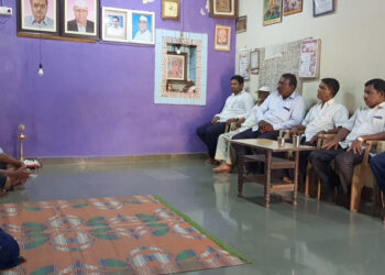 माजी आ. पंडित पाटील यांच्याकडून राजाराम धुमाळ यांच्या कुटुंबाचे सांत्वन