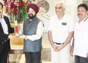 डॉ. विनोदराव मोरे सद्भावना पुरस्काराने सन्मानित