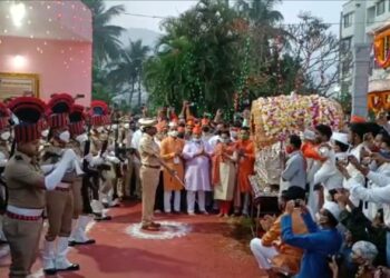 धाविर महाराजांचा पालखी सोहळा