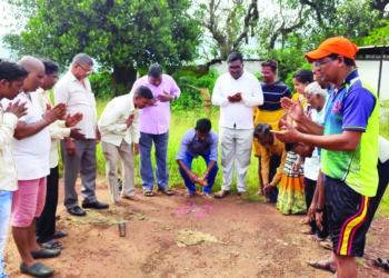 आराळी येथे नळपाणी योजनेचे भूमिपूजन