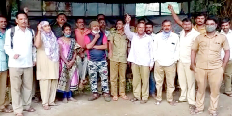 कर्जत आगार 100 टक्के बंद; एकही एसटी गाडी धावली नाही