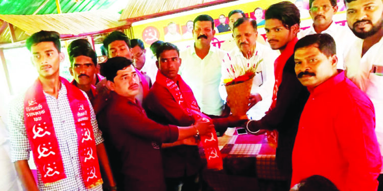 शेकाप कार्यकर्ता एकनिष्ठ विलास थोरवे यांचा विश्‍वास