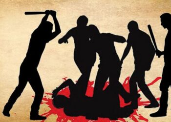 पादचार्‍यावर हल्ला करून लुटमार