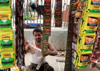 अलिबागपासून कर्जतपर्यंत गुटखा विक्रीला उत