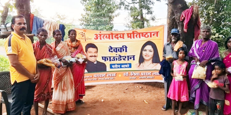 पूरग्रस्तांची दिवाळी झाली गोड