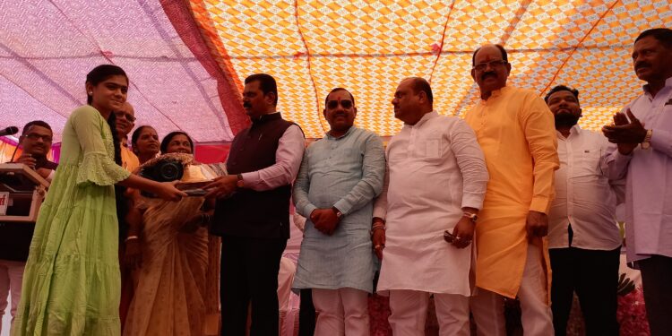 आगरी समाजाने एकजुटीने रहावे