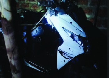 एकतर्फी प्रेमातून जाळल्या दुचाकी