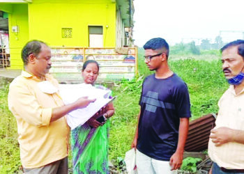 वहिवाटीचा मार्ग मोकळा न झाल्यास शासन दरबारी सामूहिक आत्मदहनाचा इशारा