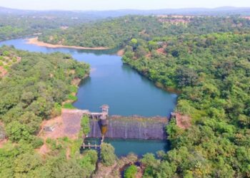 जिल्ह्यातील पानवल धरणाला गळती