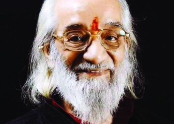 बाबासाहेब पुरंदरे यांना मिळालेल्या पुरस्कारांची मांदियाळी