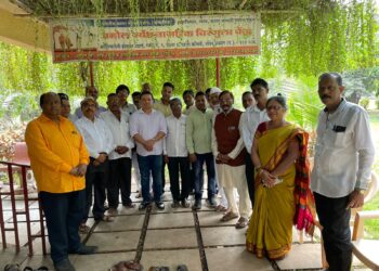 प्रितम म्हात्रे यांच्याकडून वॉटर प्युरिफायर भेट