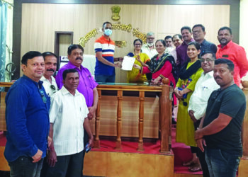 महाविकास आघाडीने पेट्रोल-डिझेलचे दर कमी करावेत