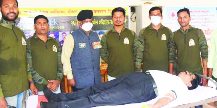 जे. एस. एम. कॉलेजमध्ये रक्तदान शिबीर