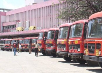 एसटी सेवेतील 376 कर्मचारी निलंबित