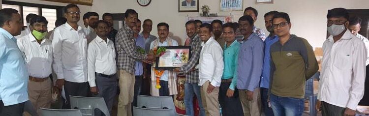 खेमसिंग चव्हाण यांचा सत्कार