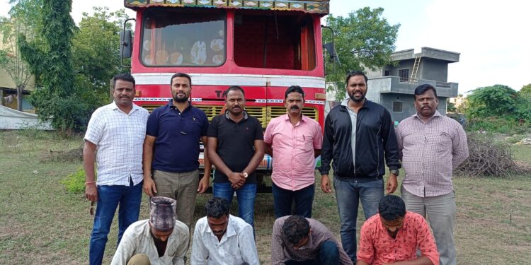 टँकर चोरी करणार्या चौघांना एलसीबीने केले जेरबंद