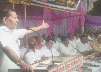 आपला लोकप्रतिनिधी निवडून येणे गरजेचे