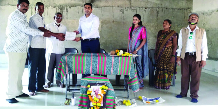 आदिवासी समाजाचे प्रश्‍न सोडवा