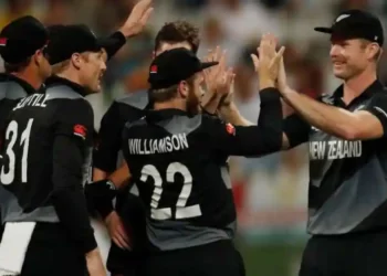 न्यूझीलंडची फायनलमध्ये धडक