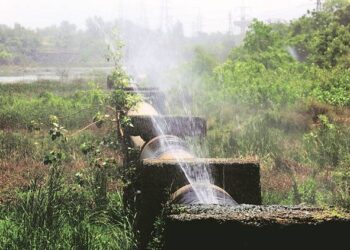 जलवाहिनी फुटल्याने एम आय डी सी कडून अलिबाग शहराला होणारा पाणीपुरवठा आज बंद