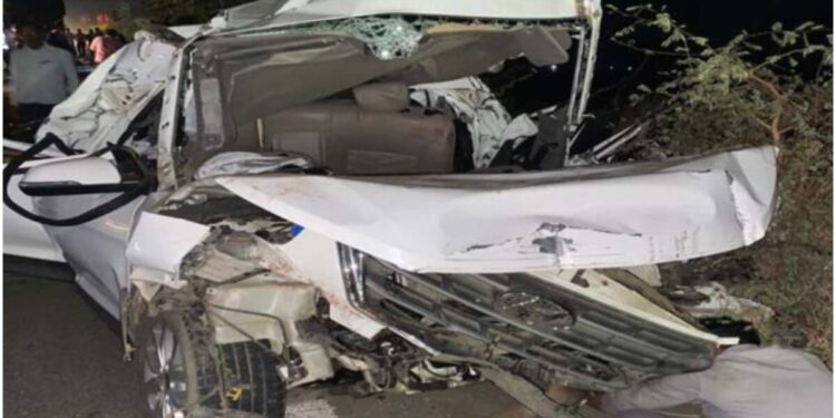 खंबाटकी घाटात भीषण अपघातात