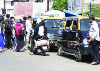 एसटी संपाने प्रवासी वार्‍यावर