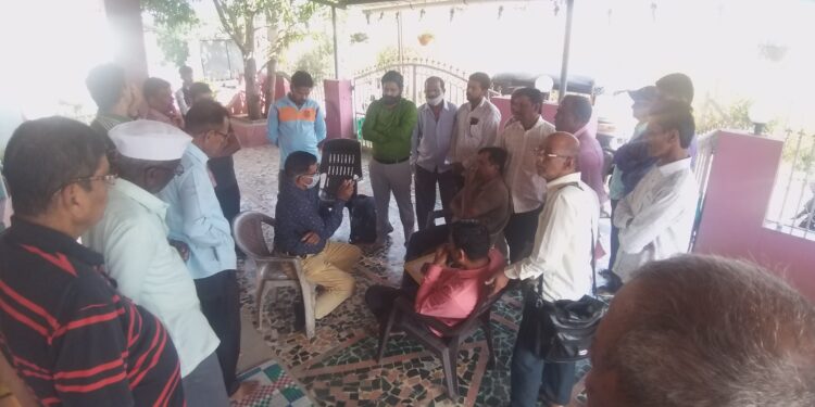 भूसंपादन प्रक्रियेमुळे शेतकरी आक्रमक