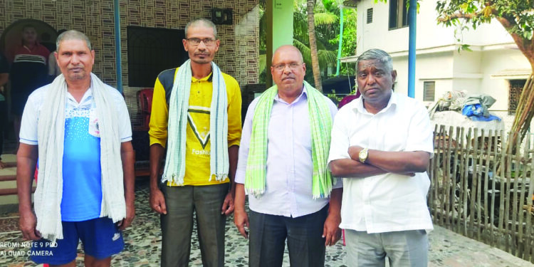 आम.जयंत पाटील यांच्याकडून घरत परिवाराचे सांत्वन