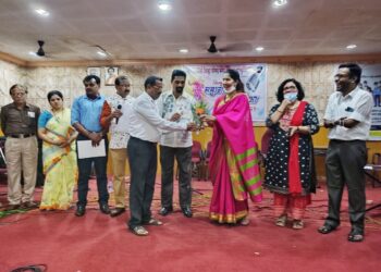 विजयकुमार जोशी ठरले महागायक