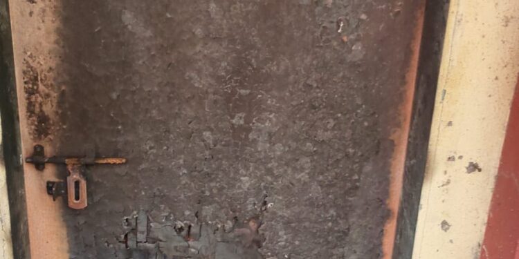 खोपोली सुभाषनगरमधील घर मध्यरात्रीच्यावेळी पेटवून देण्याचा प्रयत्न