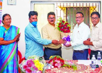 महात्मा फुले पतसंस्थेची निवडणूक बिनविरोध