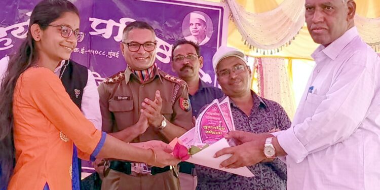 विद्यार्थ्यांनी उत्तम माणूस बनावे – भगत