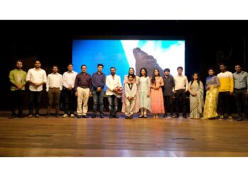 डॉ. चांदोरकरांचे नवीन गाणे व शॉर्ट फिल्मचे चित्रलेखा पाटील यांच्या हस्ते प्रीमिअर रिलीज